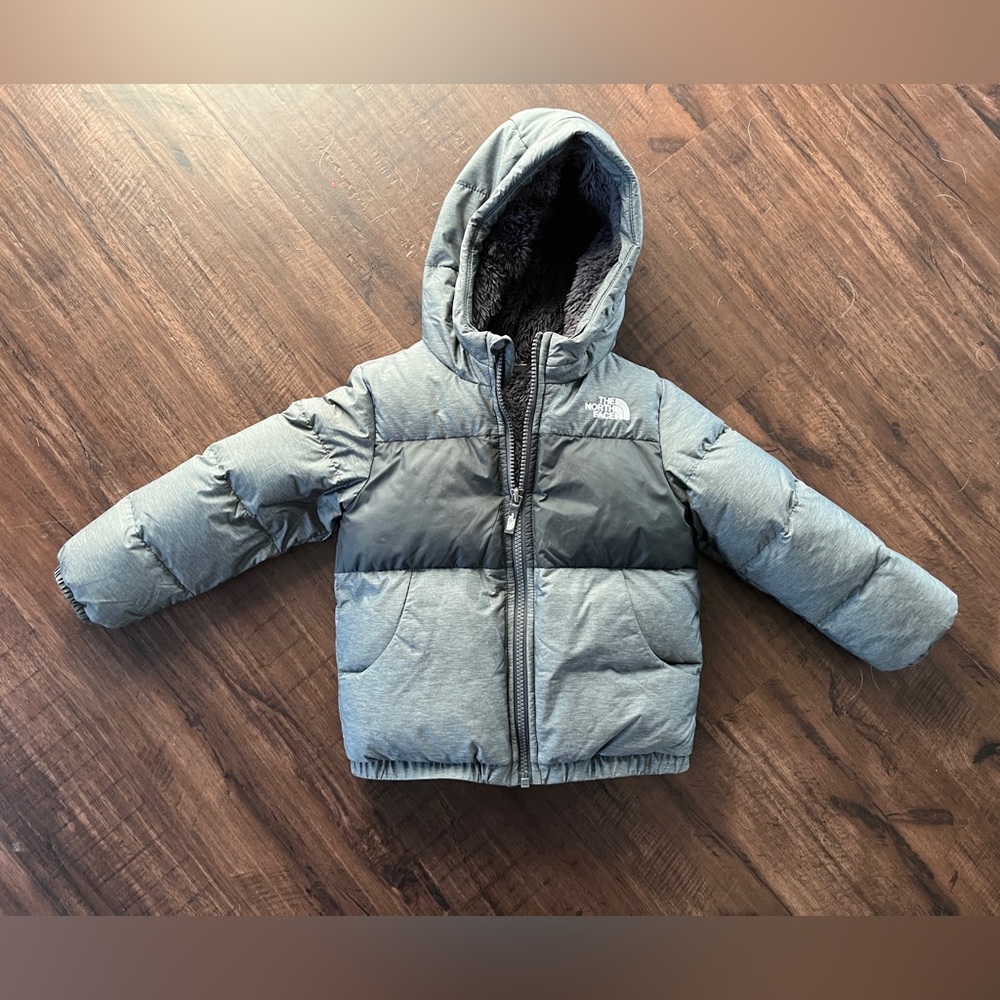 Toddler Reversible Mt. Combo Full Zip Hooded Jacket. size 4t.